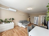 Eladó téglalakás, Százhalombattán, Radnóti Miklós utcában