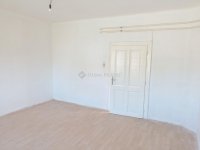 Eladó családi ház, Batykon 22 M Ft, 5 szobás