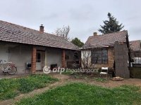 Eladó családi ház, Solton 21 M Ft, 2 szobás
