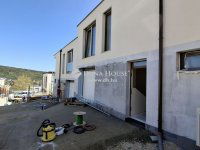 Eladó ikerház, III. kerületben 196 M Ft, 3+1 szobás