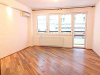 Eladó téglalakás, VI. kerületben 139 M Ft, 3 szobás