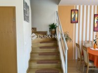 Eladó téglalakás, Pécsett 114.9 M Ft, 4 szobás