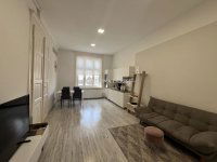 Eladó téglalakás, VI. kerületben 130.9 M Ft, 3 szobás