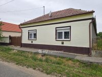 Eladó családi ház, Iszkázon 18.9 M Ft, 2 szobás