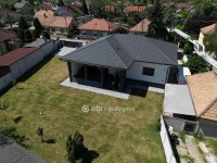 Eladó családi ház, Mosonmagyaróváron 124.9 M Ft, 4 szobás