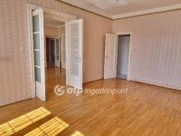 Eladó téglalakás, Pétfürdőn 64.99 M Ft, 4+1 szobás