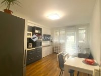 Eladó panellakás, Pécsett 54.9 M Ft, 4 szobás