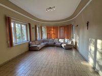 Eladó családi ház, X. kerületben 265 M Ft, 7 szobás