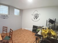 Eladó üzlethelyiség, Kisújszálláson 15.5 M Ft