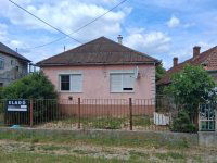 Eladó családi ház