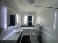 Eladó ikerház, Veresegyházon 229 M Ft, 5 szobás