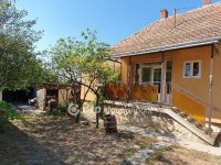 Eladó családi ház, Devecseren 32.9 M Ft, 3 szobás