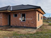 Eladó ikerház, Kecskeméten 89.995 M Ft, 4 szobás