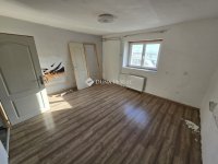 Eladó családi ház, Szegeden 53 M Ft, 4 szobás