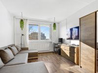 Eladó panellakás, Tatabányán 39 M Ft, 3 szobás