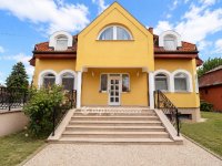 Eladó családi ház, Ráckevén 129.9 M Ft, 5 szobás