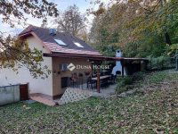 Eladó családi ház, Komlón 158 M Ft, 9 szobás