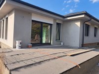 Eladó ikerház, Sóskúton 137.9 M Ft, 4 szobás