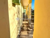 Eladó családi ház, Lajoskomáromban 9.7 M Ft, 2 szobás