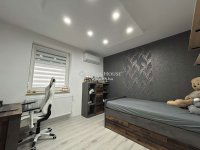 Eladó családi ház, Vecsésen 150 M Ft, 4 szobás