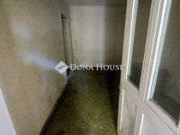 Eladó családi ház, Pécsett 19.9 M Ft, 5 szobás