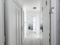 Eladó panellakás, Pécsett 62.5 M Ft, 3 szobás