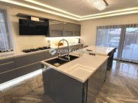 Eladó családi ház, Érden 270 M Ft, 4 szobás