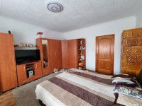 Eladó családi ház, Nemesszalókon 49.9 M Ft, 6 szobás