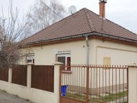 Eladó családi ház, Kecskeméten 79.9 M Ft, 4 szobás