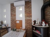 Kiadó családi ház, albérlet, Bólyban 200 E Ft / hó, 2 szobás