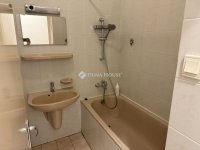 Kiadó téglalakás, albérlet, Pécsett 270 E Ft / hó, 3 szobás