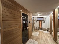 Eladó családi ház, Kecskeméten 224.9 M Ft, 7 szobás