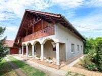 Eladó családi ház, Szegeden 129 M Ft, 7 szobás