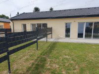 Eladó téglalakás, Győrújbaráton 66.5 M Ft, 4 szobás