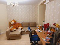 Eladó családi ház, III. kerületben 325 M Ft, 8 szobás