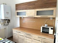 Eladó ikerház, Debrecenben 65 M Ft, 3 szobás