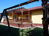 Eladó családi ház, Székesfehérvárott 135 M Ft, 5 szobás