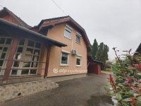 Eladó családi ház, Szigetszentmiklóson 149.999 M Ft, 5+1 szobás