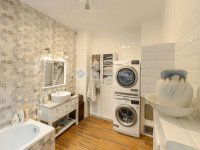 Eladó családi ház, Lajosmizsén 500 M Ft, 4 szobás