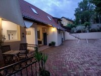 Eladó családi ház, Egerben 169.9 M Ft, 9 szobás