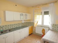 Eladó családi ház, Hahóton 48 M Ft, 4+1 szobás