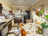 Eladó családi ház, Dunakeszin 149.9 M Ft, 8 szobás