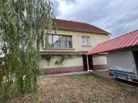 Eladó családi ház, Dunaújvárosban 69 M Ft, 5 szobás