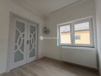Eladó családi ház, Dombóváron 32.999 M Ft, 2 szobás