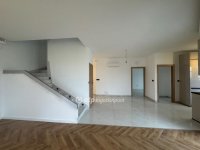 Eladó sorház, Velencén 205 M Ft, 5 szobás / költözzbe.hu