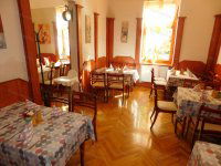 Eladó üzlethelyiség, Keszthelyen 400 M Ft, 3+1 szobás