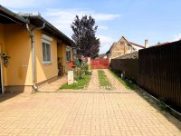Eladó ikerház, Debrecenben 85 M Ft, 5 szobás