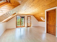 Eladó családi ház, Székesfehérvárott 149.9 M Ft, 6 szobás