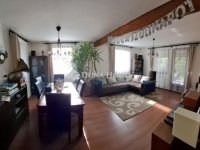 Eladó családi ház, Vecsésen 149.999 M Ft, 5 szobás