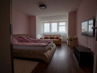 Eladó családi ház, Szegeden 409 M Ft, 6 szobás